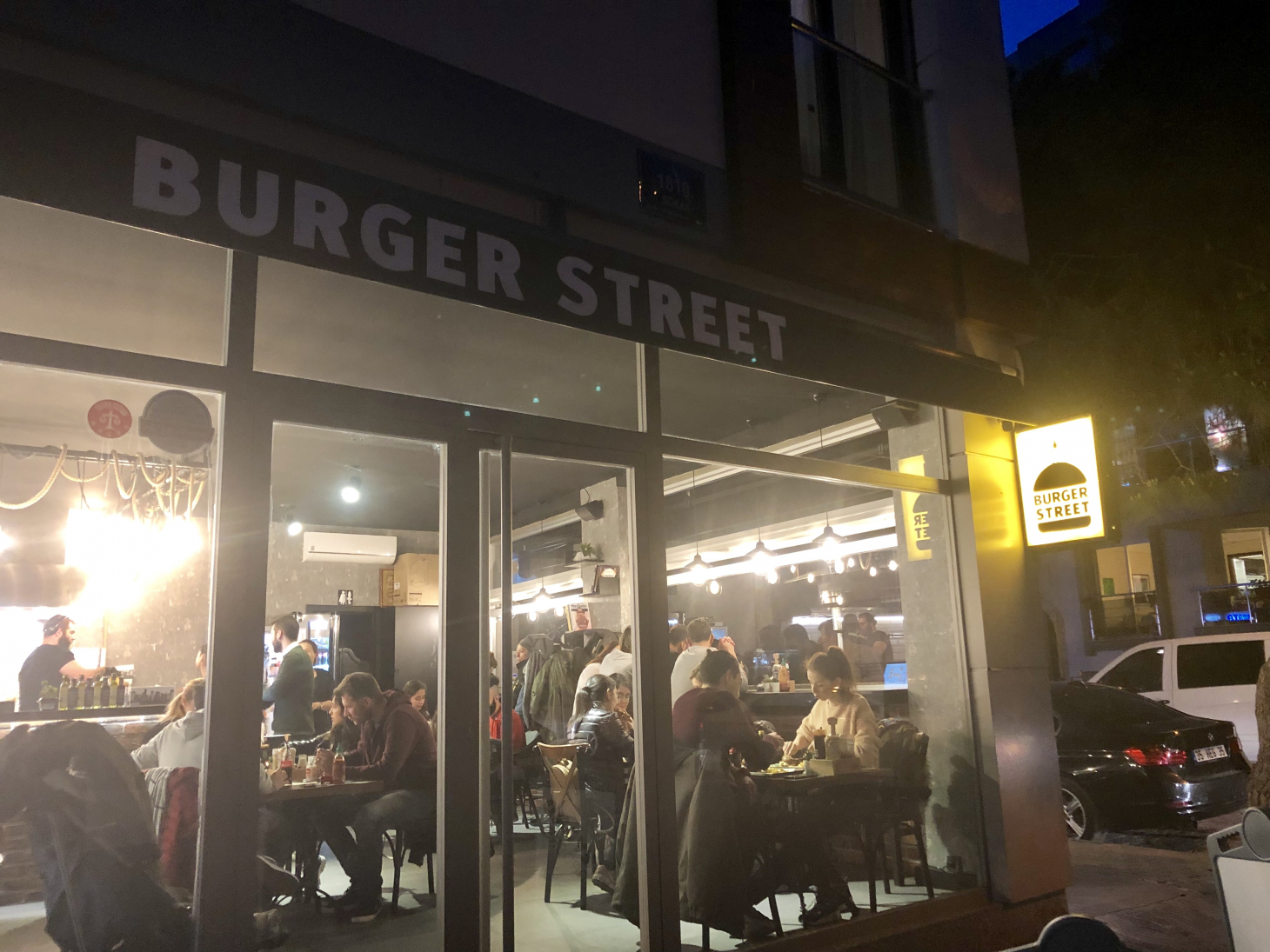 Burger Street Bostanlı